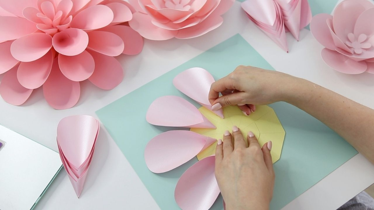 Paper Dahlia Tutorial (With Free Templates) - Fancybloom - Fancybloom intended for Printable Paper Dahlia Template